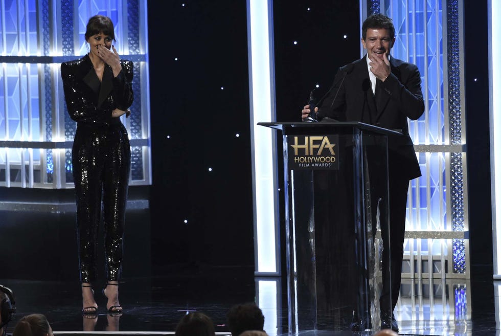 Antonio Banderas y Dakota Johnson