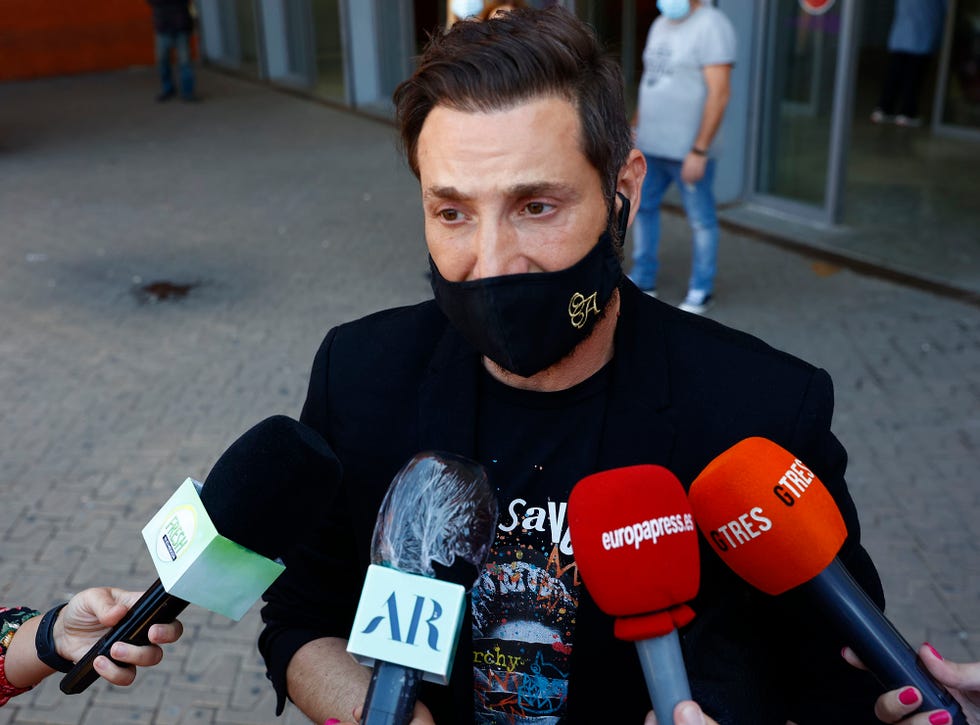 antonio david flores llega a madrid y ofrece declaraciones