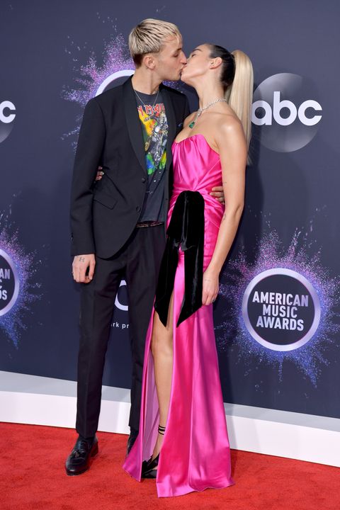 2019 american music awards   arrivals