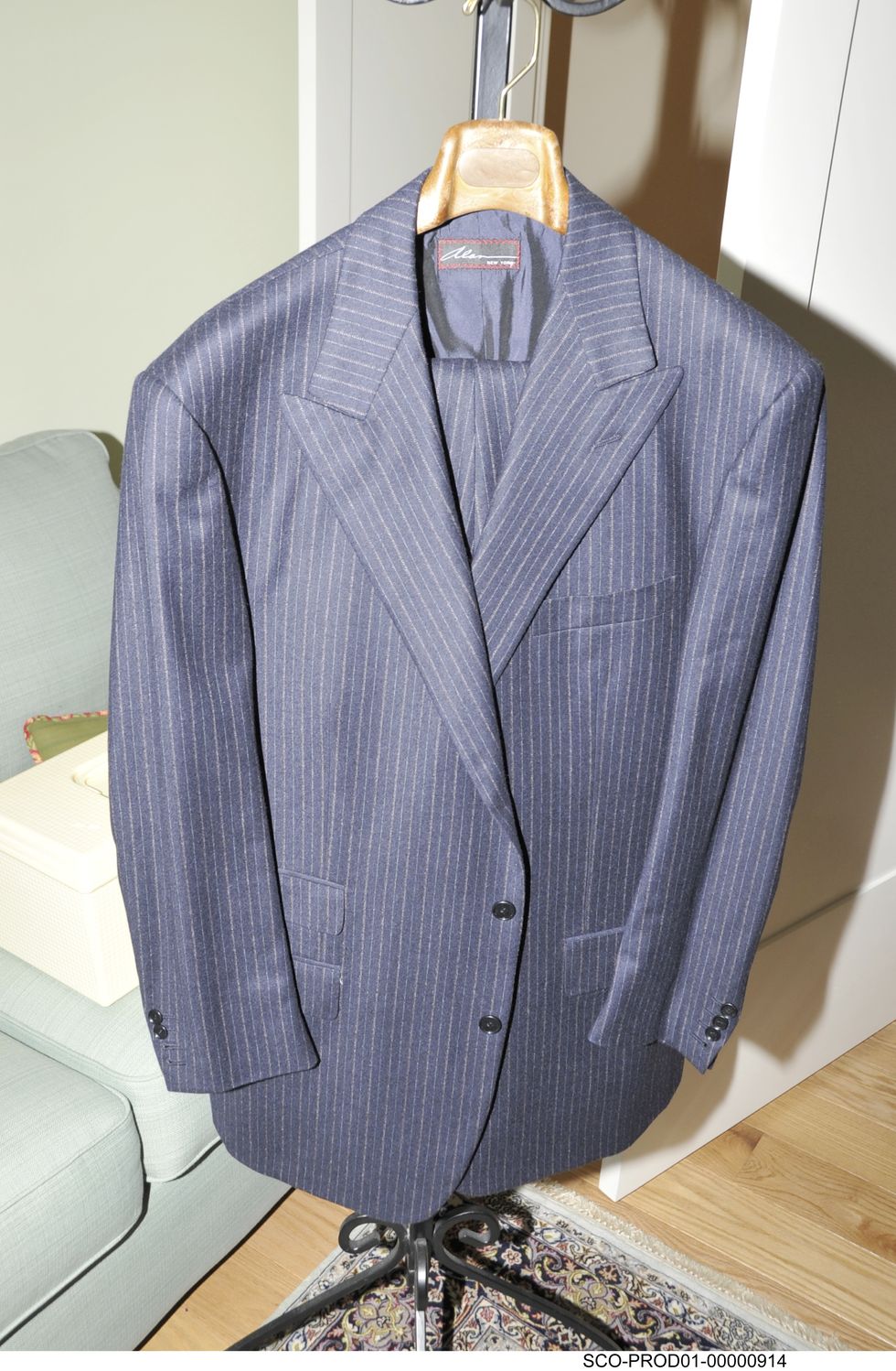 Clothing, Suit, Outerwear, Formal wear, Blazer, Purple, Jacket, Tuxedo, Collar, Top, 