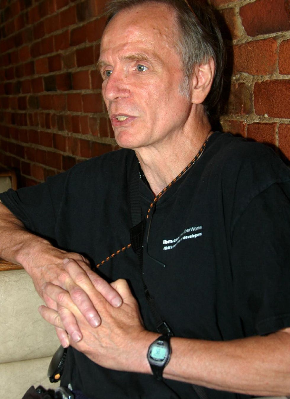 this october 2007 photo shows james w. lewis at a restaurant in cambridge, mass. chicago authorities have long suspected that lewis was responsible for deadly 1982 tylenol poisonings, but the only thing ever pinned on him was an extortion attempt against the maker of the pain reliever. the fbi says there are new leads in the tylenol case and seized a computer and boxes of files from lewis' cambridge, mass., home wednesday, feb. 4, 2009.