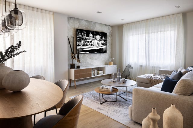 salón comedor con muebles de madera