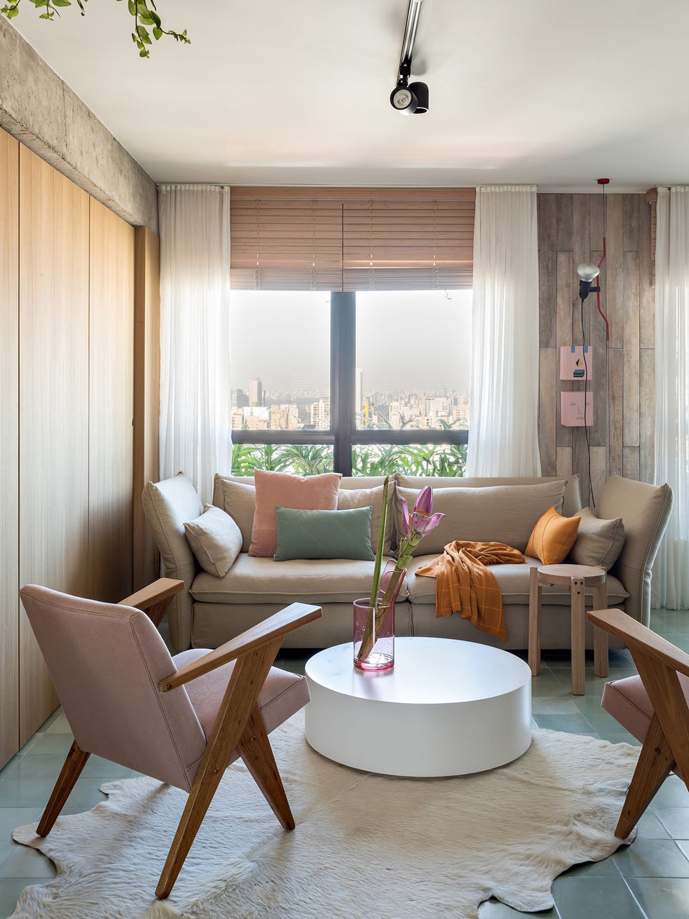 Apartamento de estilo contemporáneo y vintage