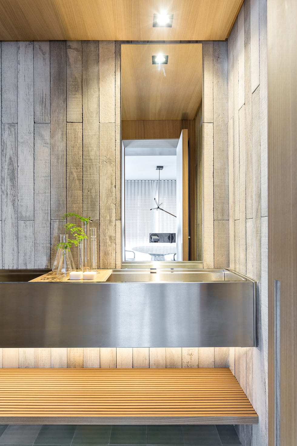 Apartamento de estilo contemporáneo y vintage