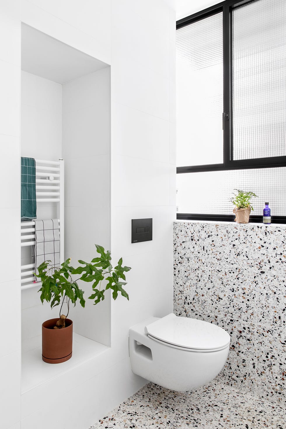 Apartamento familiar de estilo contemporáneo y escandinavo