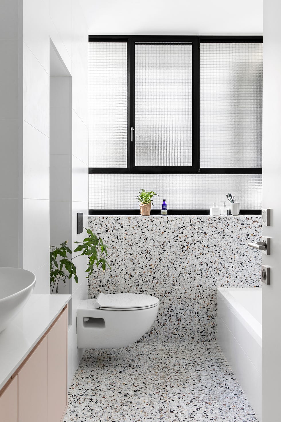 Apartamento familiar de estilo contemporáneo y escandinavo