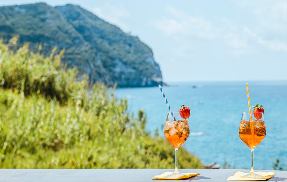 aperitivo con vista sul mare