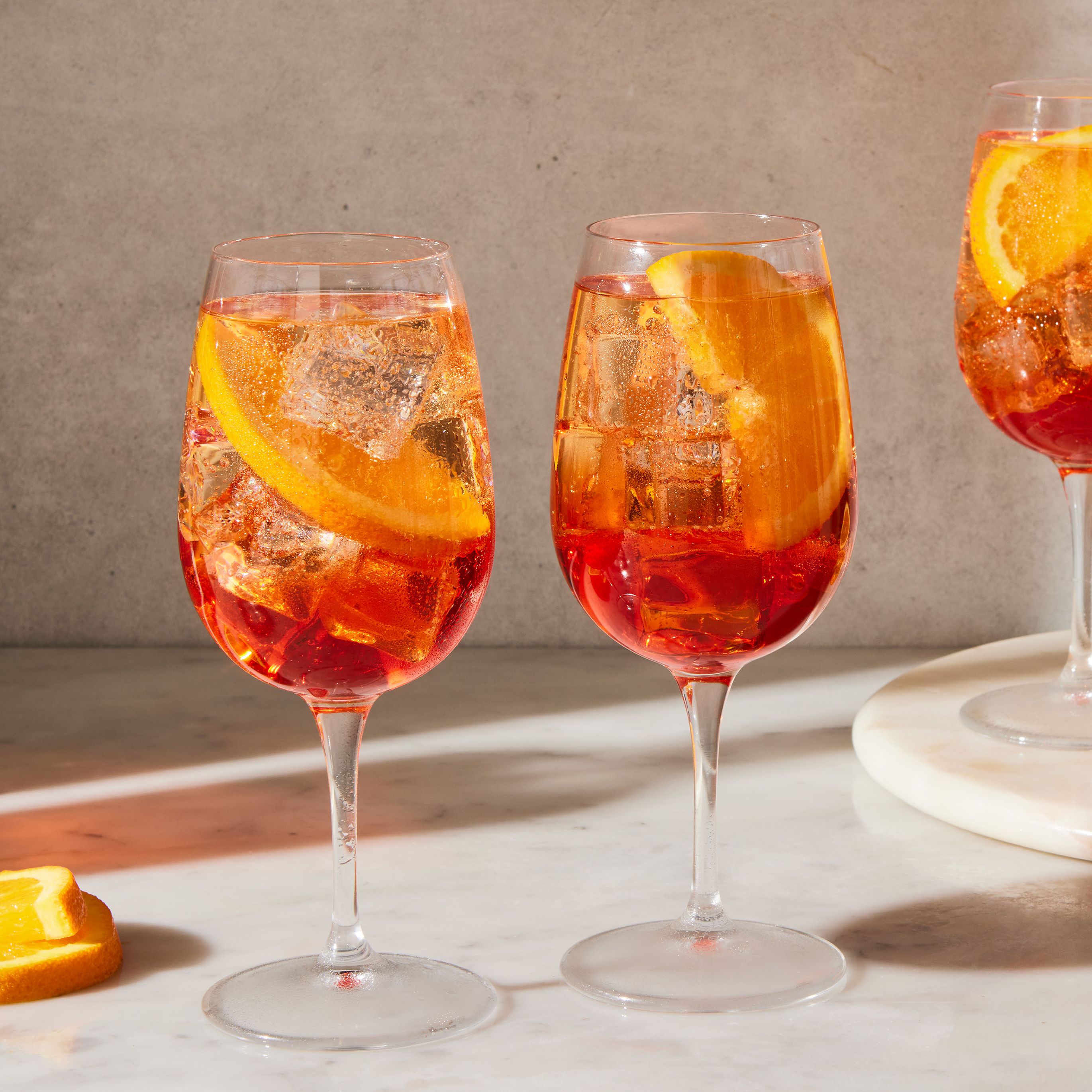 How to Make A Classic Aperol Spritz Aperitif Cocktail - A Feast For The Eyes
