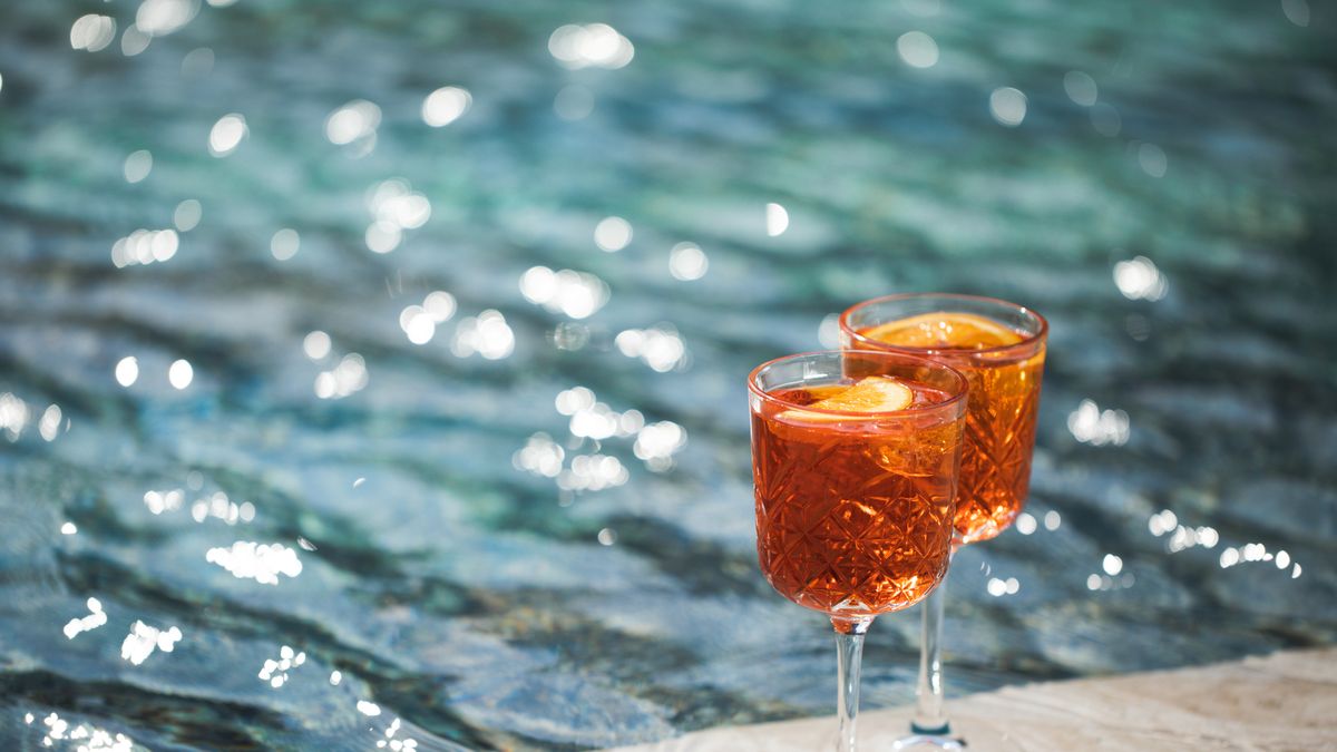 preview for How to make the perfect Aperol Spritz