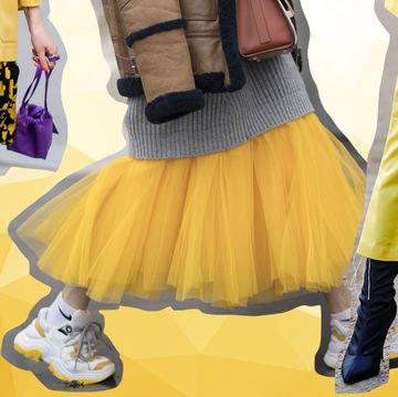 Nel giorno della festa della donna vestirsi di giallo non è un cliché, tanto più che il giallo è il colore di moda per la primavera estate 2018: l'8 marzo caricati di energia positiva con total look in giallo, per vestiti e accessori.