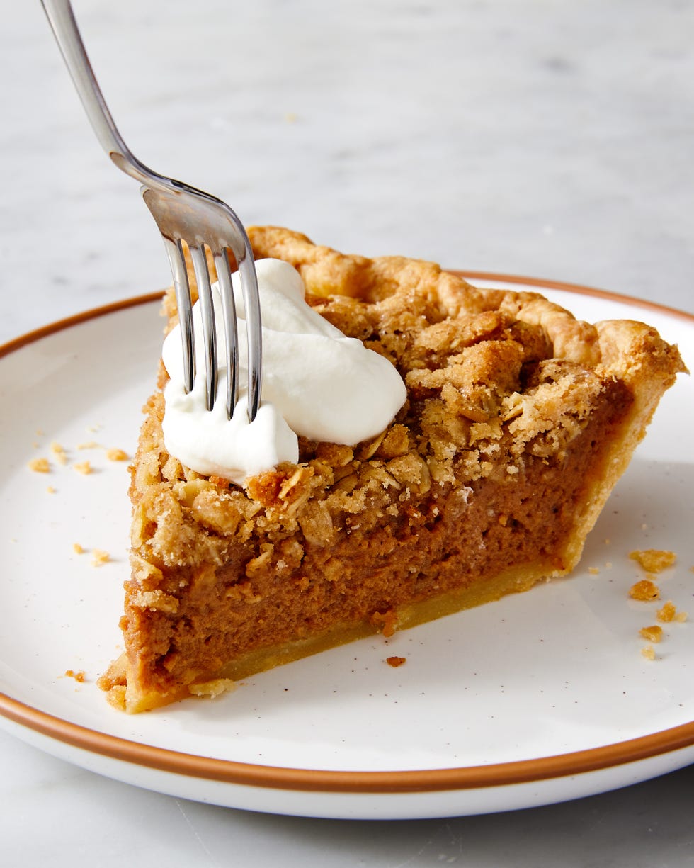 apple butter pie with crumble topping
