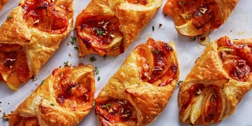 apple cheddar bundles with puff pastry honey pecans and thyme