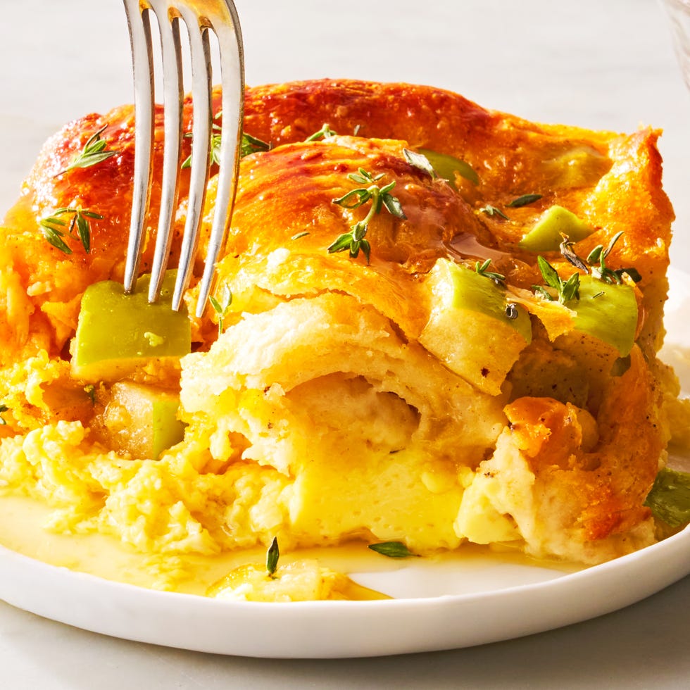 apple cheddar crescent casserole