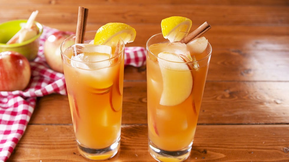 30 Best Apple Cider Cocktail Recipes Drinks With Apple Cider