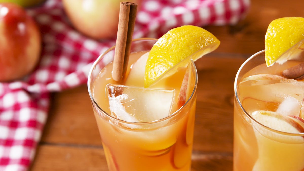 preview for Apple Cider Long Island Iced Tea Will Get You Majorly Tipsy This Fall