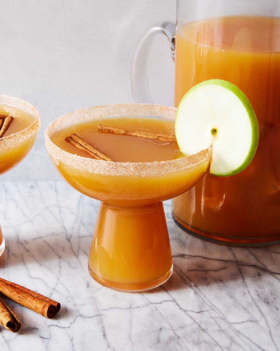 apple cider margaritas with an apple slice garnish
