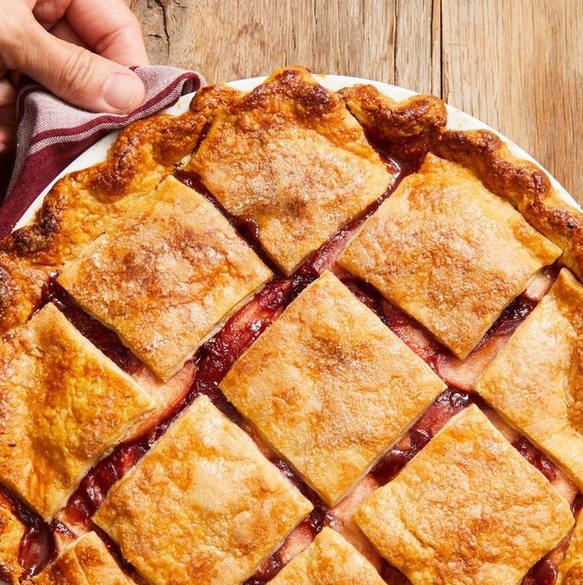 apple cranberry pie in a pie pan