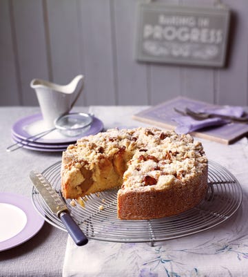apple crumble cake