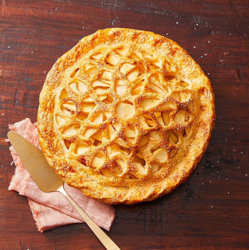 apple pie with stenciled crust