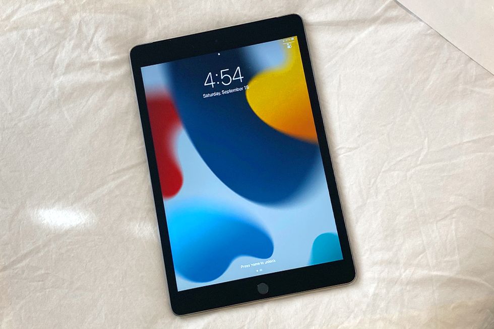 Apple iPad 9th gen (2021) review: Lab tests: display, battery life,  charging speed, speakers