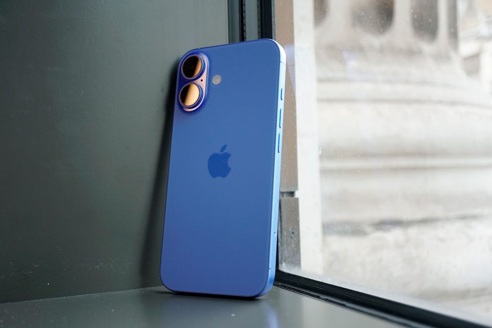 apple iphone 16 review