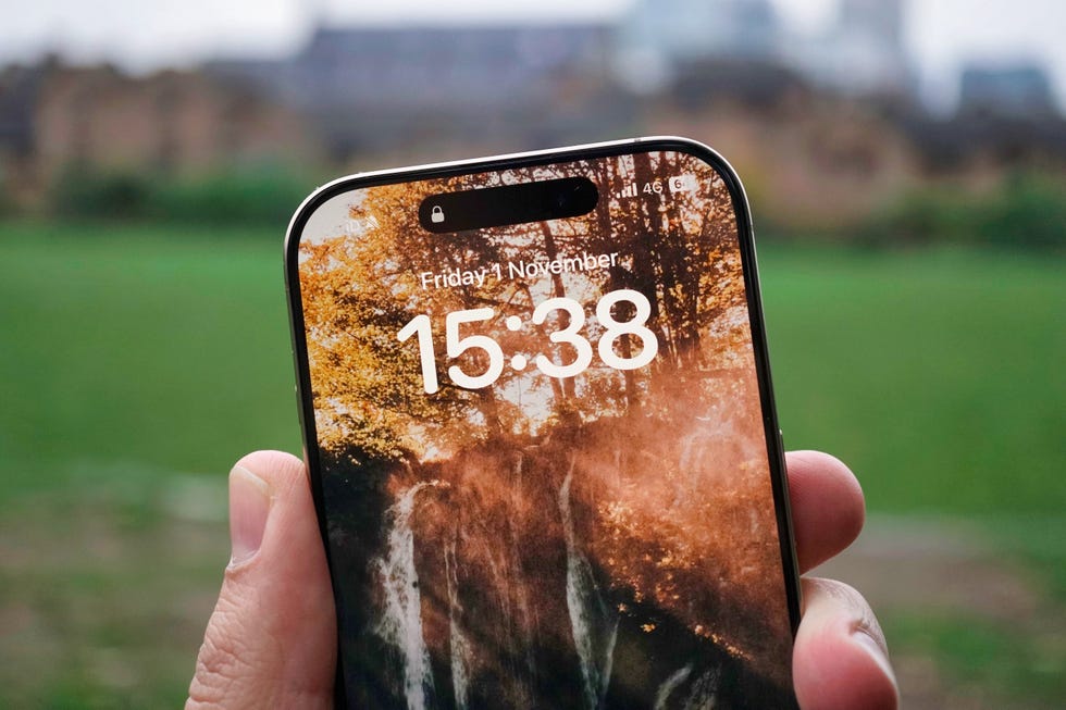 apple iphone 16 pro review