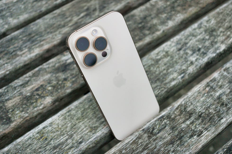 apple iphone 16 pro review