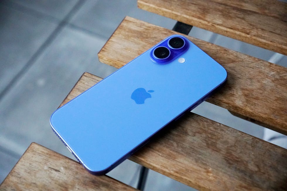 apple iphone 16 review