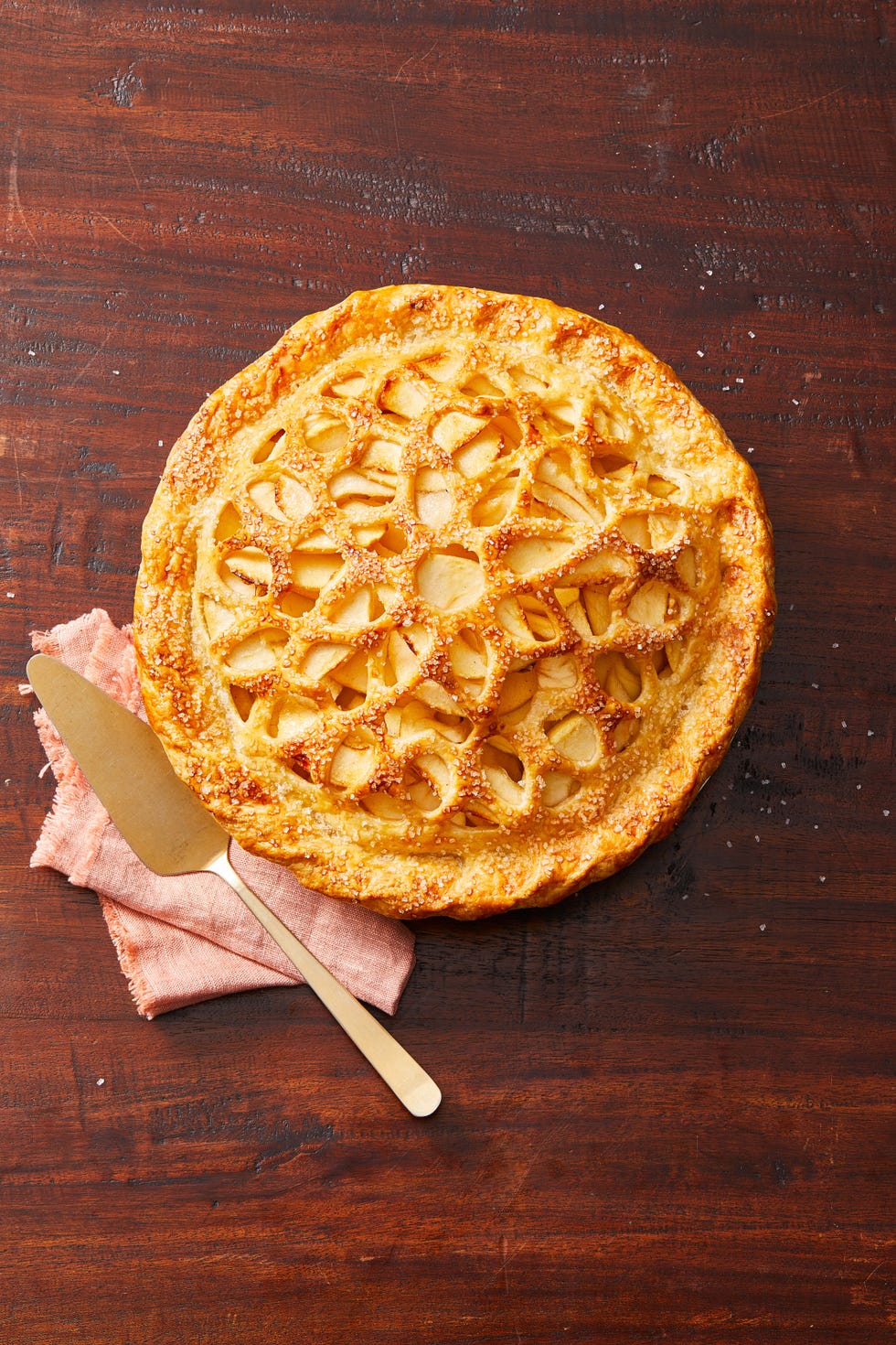 apple pie with stenciled crust