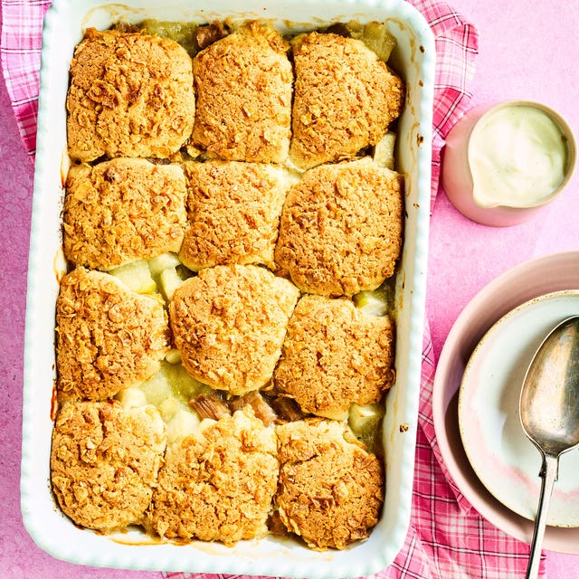 apple and rhubarb cobbler