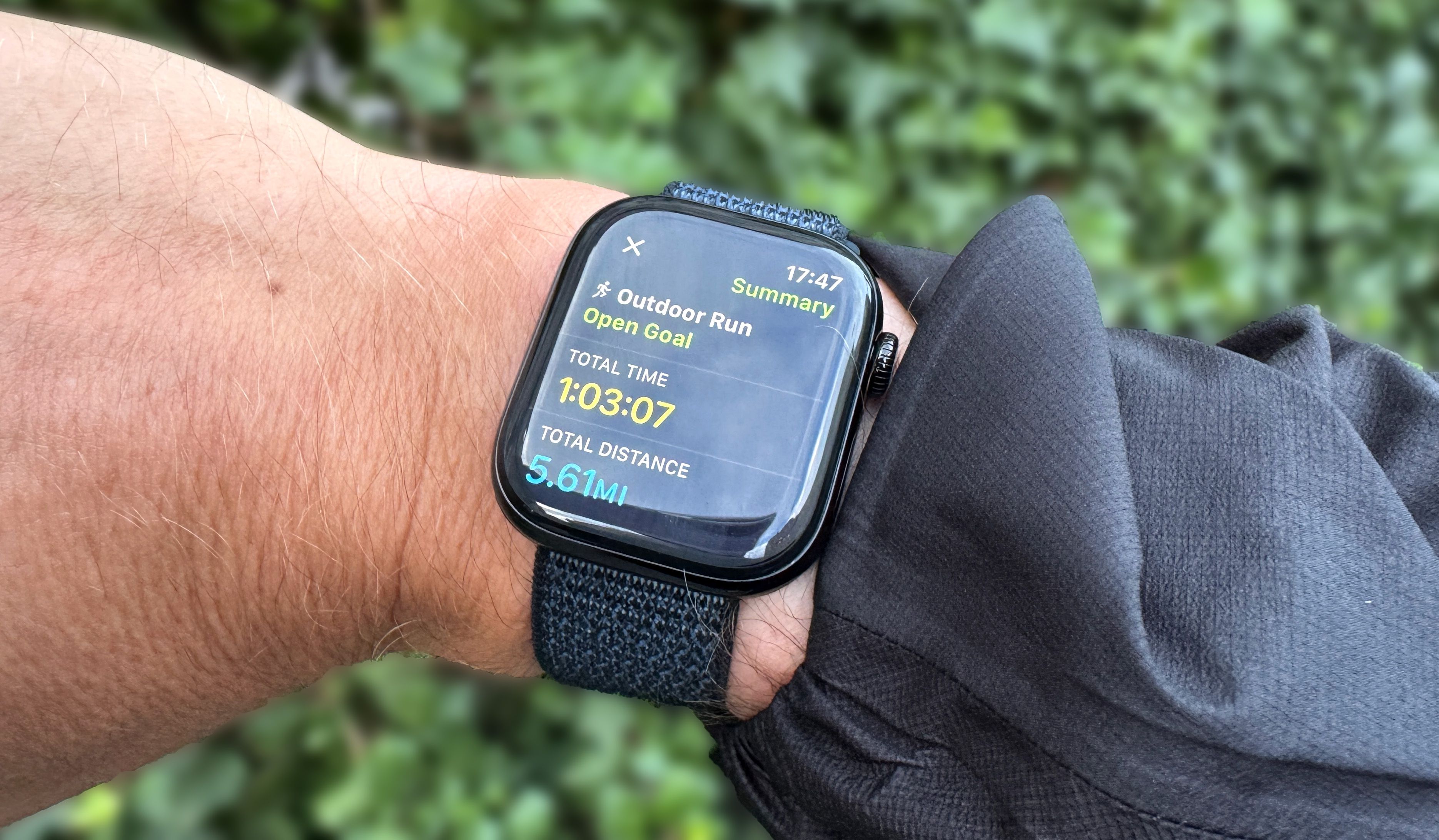 Apple Watch Series 10 review Slimmer bigger and faster charging