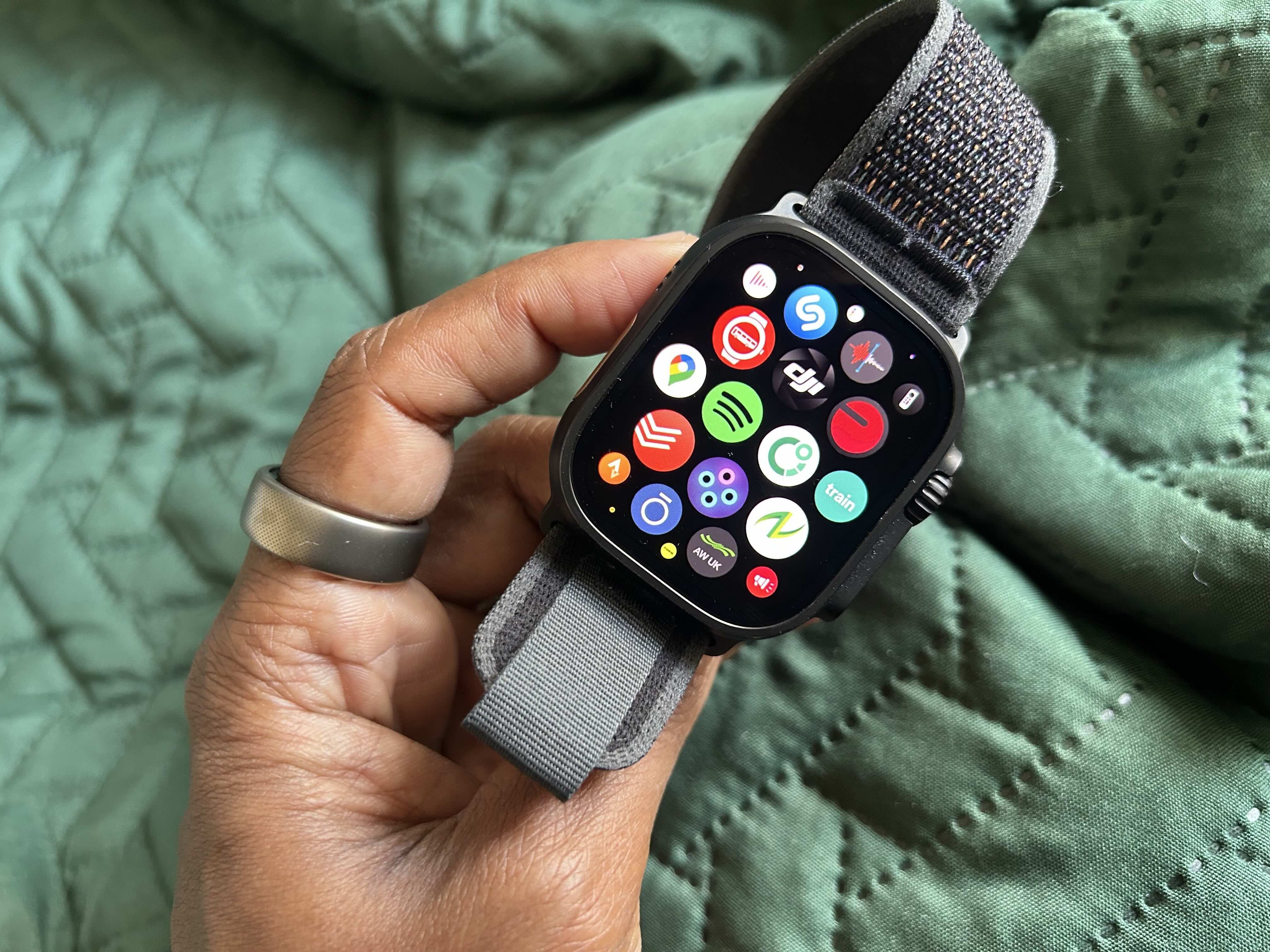 新品】Apple Watch Ultra 2（Apple Watch Ultra 2 GPS +