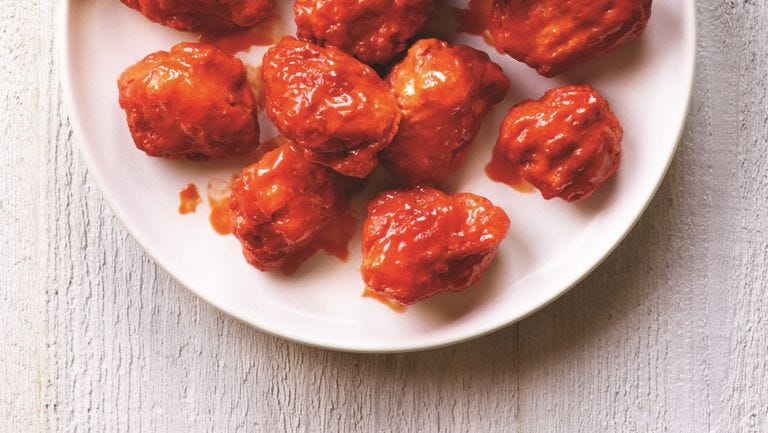 preview for Julia Tries The Most Popular Menu Items At Applebee's