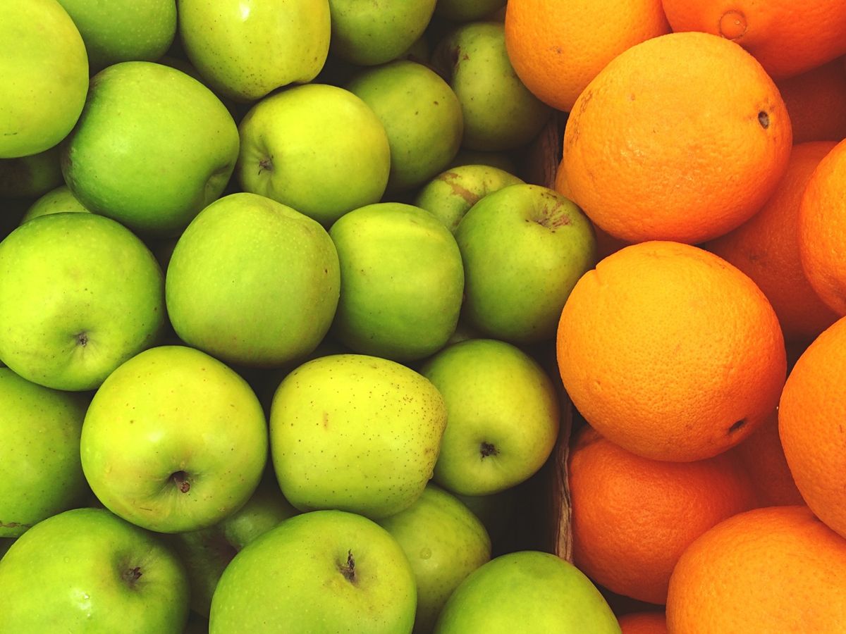 Which Is Healthier: Apples Or Oranges?