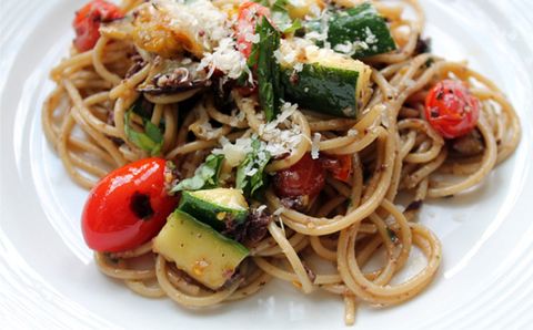 Food, Cuisine, Pasta, Spaghetti, Noodle, Chinese noodles, Recipe, Ingredient, Produce, Pancit, 
