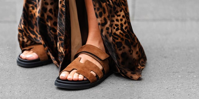 12 Best Sandals With Arch Support for Women in 2024