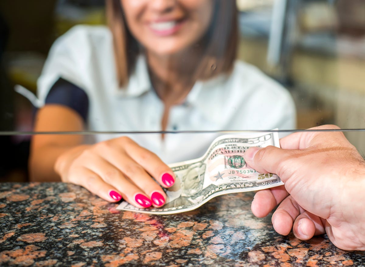 Are Banks Open on Memorial Day? - Which Banks Are Open and Closed on Memorial Day?