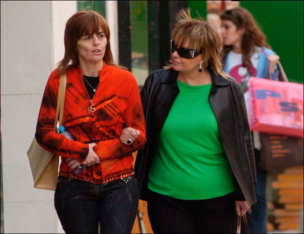areceli campos y maría teresa campos paseando