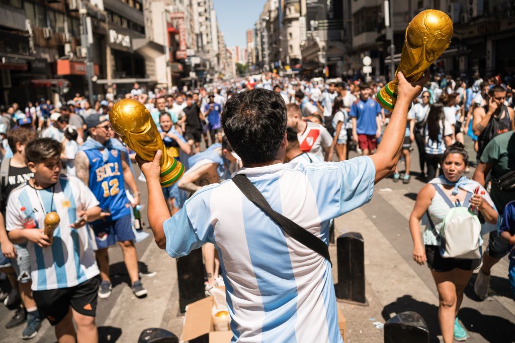 Argentina Fan Captures World Cup Celebration On Video   Argentinians Celebrating Their Nation C3 A2s Third World Cup News Photo 1671637445 