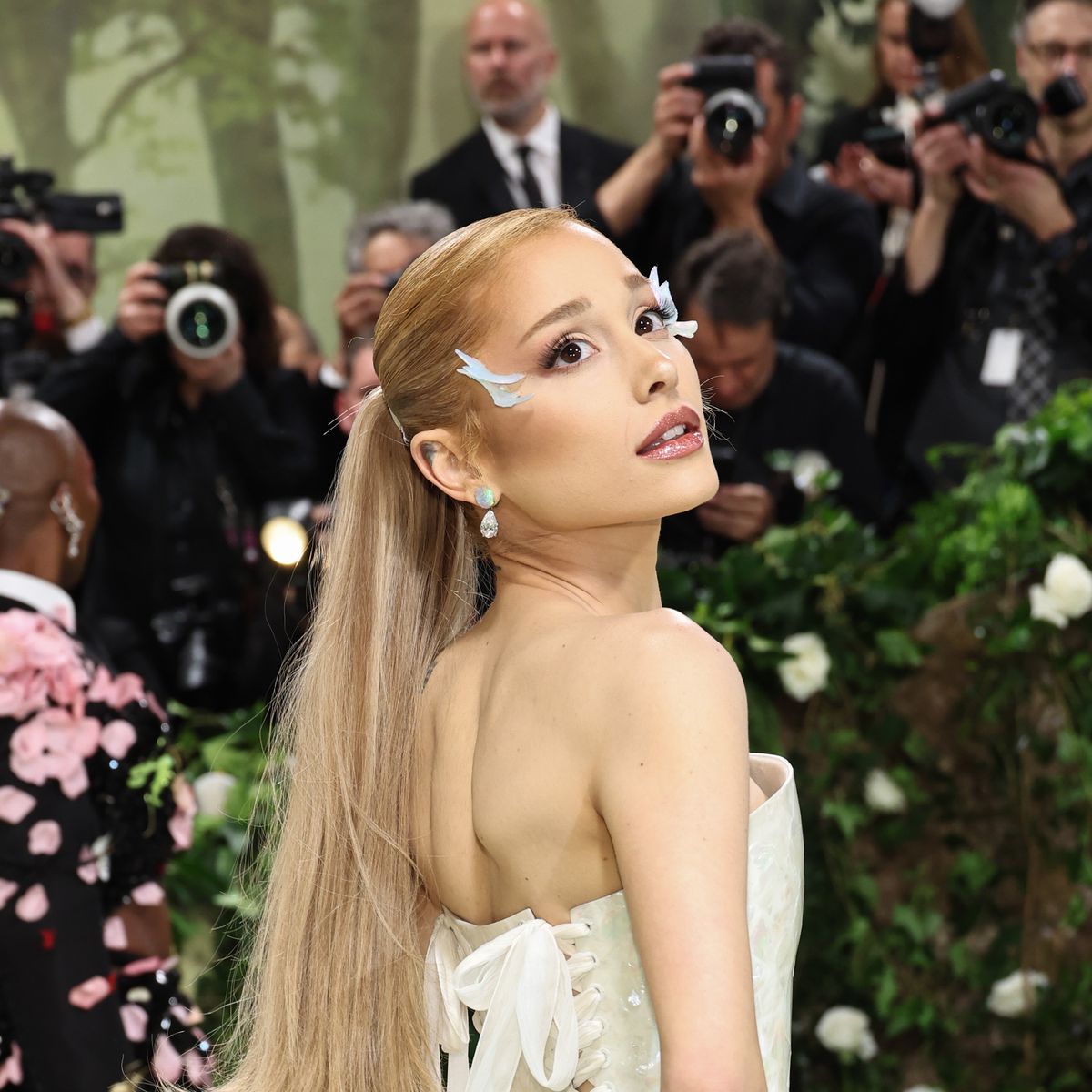 Ariana Grande Porn Star Celebs - Ariana Grande Wears Loewe Angel Dress to 2024 Met Gala