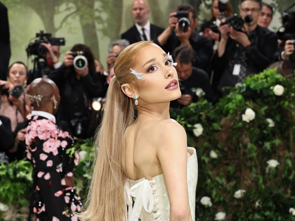 Ariana Grande And Zendaya Porn - Ariana Grande Wears Loewe Angel Dress to 2024 Met Gala