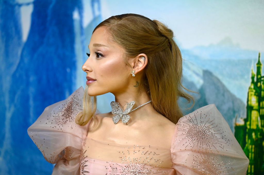 Ariana Grande Wears Blush Pink Vivienne Westwood Ball Gown Ariana Grande Wears Blush Pink Vivienne Westwood Ball Gown