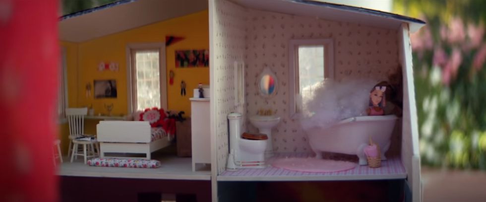 dollhouse with colorful rooms