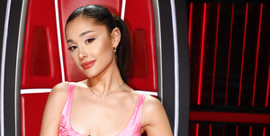 ariana grande nails impression of britney spears
