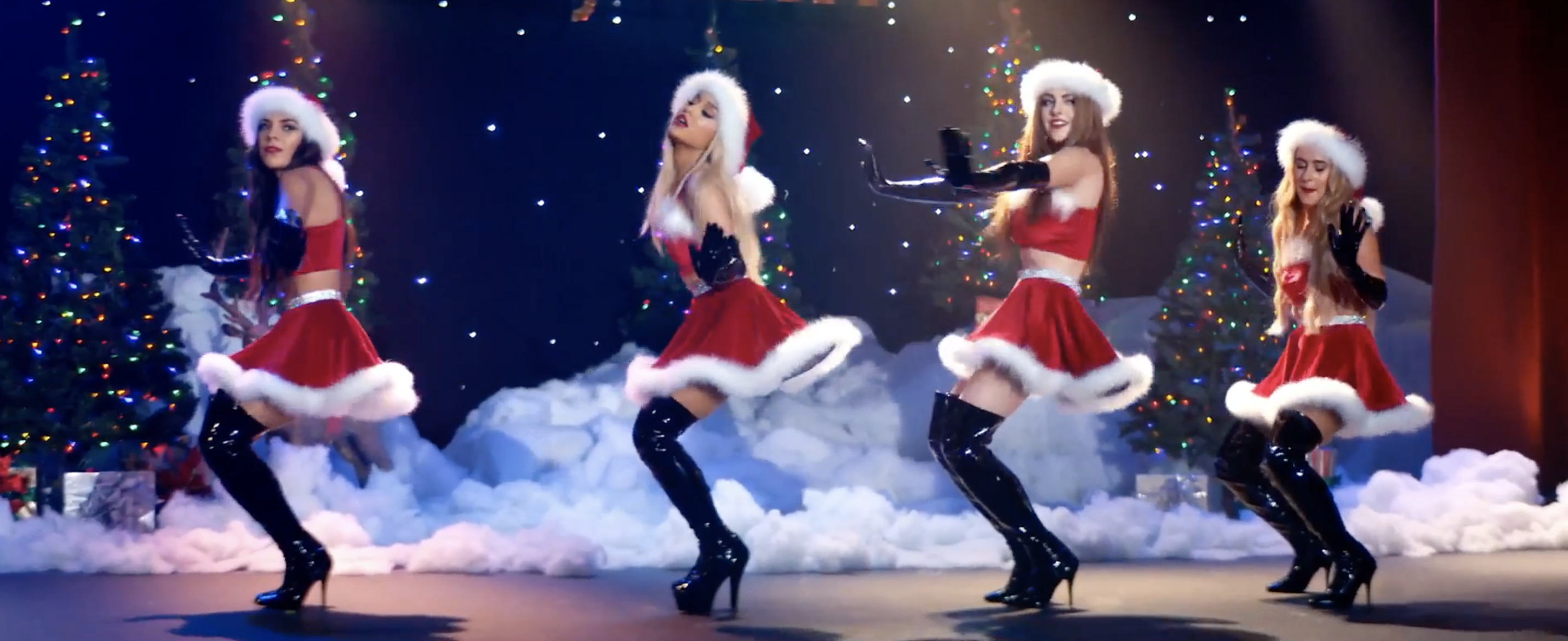 https://hips.hearstapps.com/hmg-prod/images/ariana-grande-thank-u-next-meangirlschoreo-1543610269.png