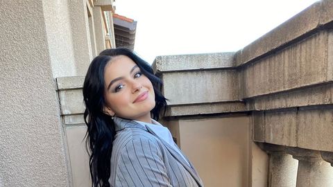 preview for Ariel Winter Displays Her Weightlifting Skills
