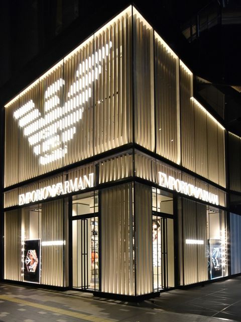 エンポリオ アルマーニ日本限定のオーダーシステムでスーツを