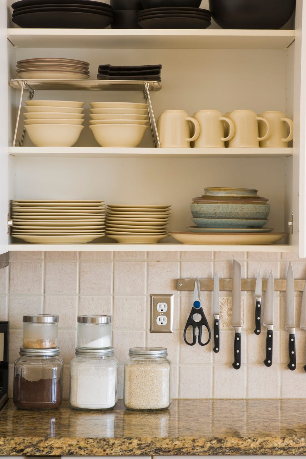 la experta en orden toti levy, conocida como la marie kondo espanola, muestra sus trucos para organizar la cocina