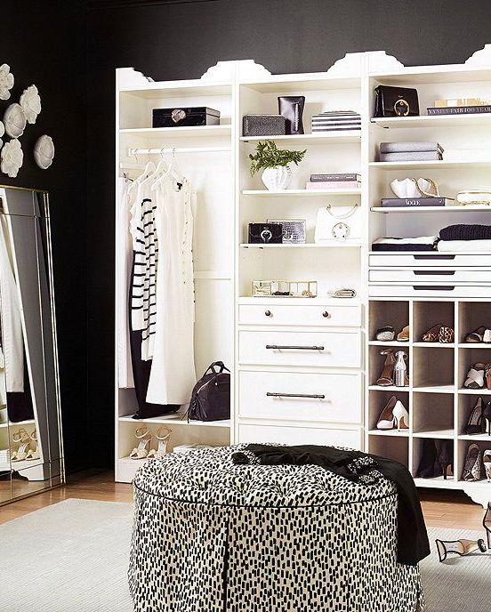 Como organizar un armario empotrado en la pared  Diseño de armario para  dormitorio, Interiores de armarios, Diseños de closet pequeños