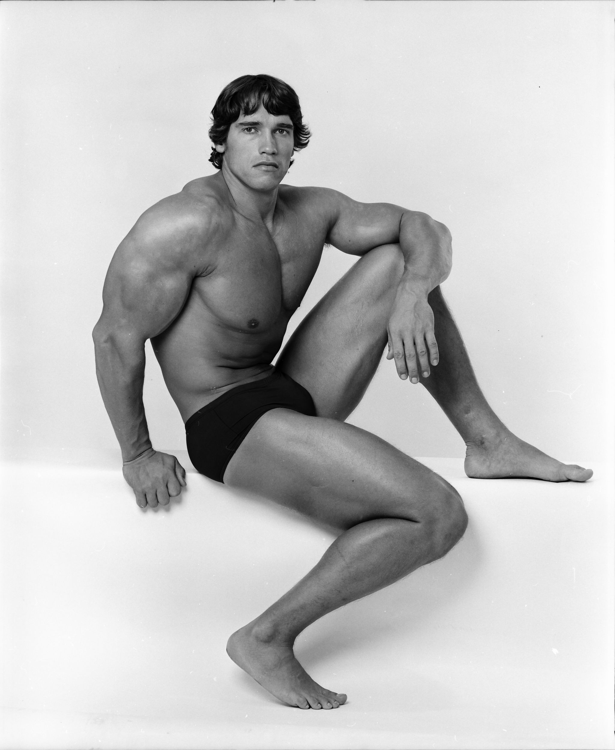 professional bodybuilder arnold schwarzenegger posing at the top of his form in october 1976 photo by jack mitchellgetty images